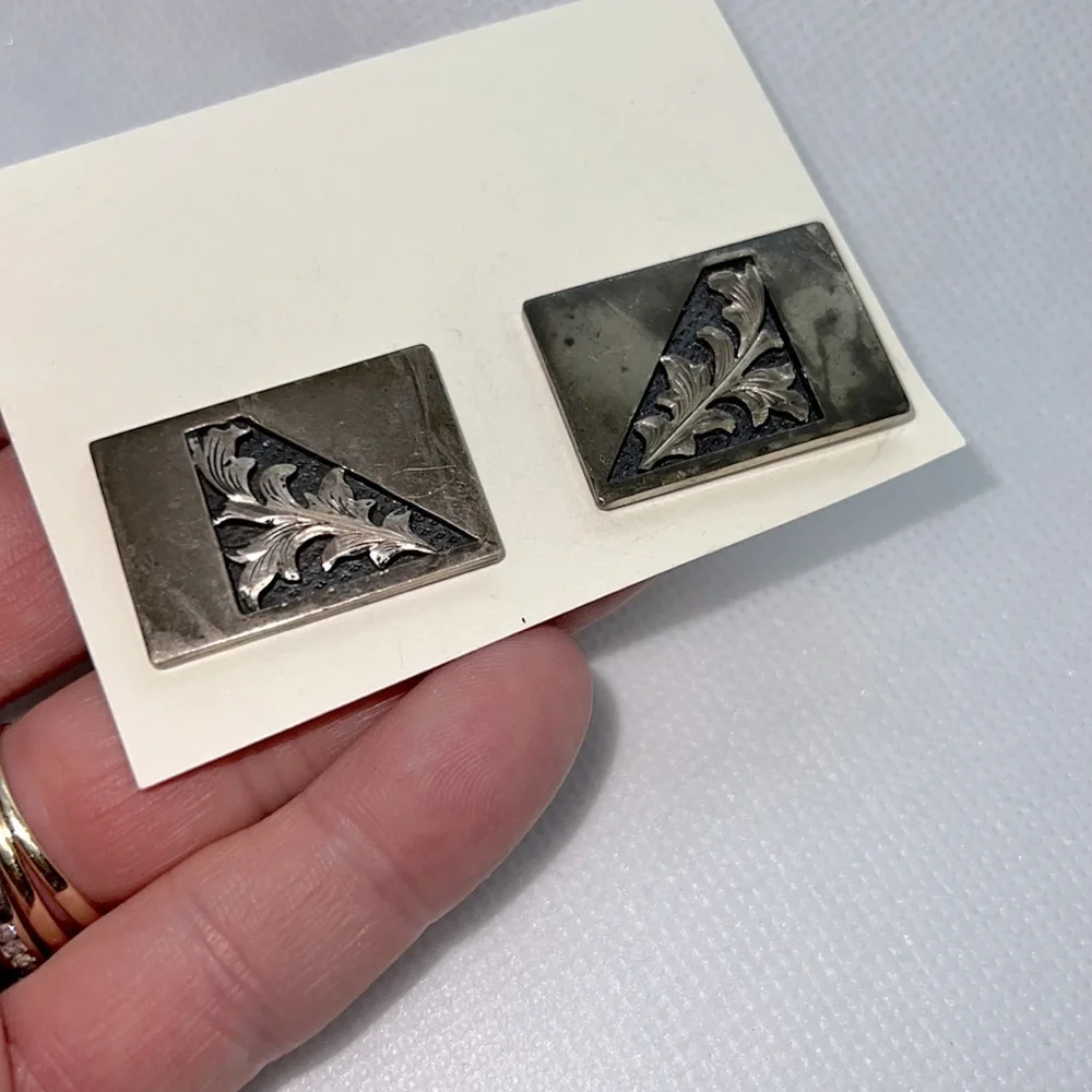 VINTAGE CUFF LINKS STAMPED “STERLING” SILVER WESTERN FOLIAGE DESIGN